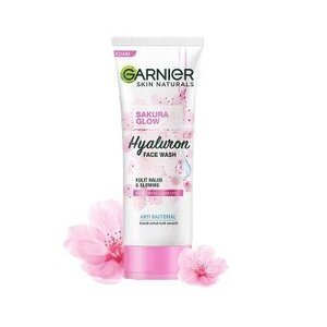 Garnier Skin Naturals Sakura Glow Hyaluron Face Wash