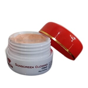 Maxie Sunscreen Glowing Cream