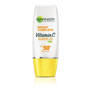 Garnier Skin Naturals Bright Complete Vitamin C Super UV Matte Spot-Proof Sunscreen SPF50+ PA+++