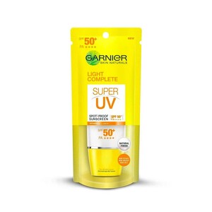 Garnier Skin Naturals Light Complete Super UV Matte Spot-Proof Sunscreen SPF50+PA+++