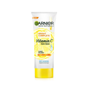 Garnier Bright Complete Vitamin C Face Scrub Halal